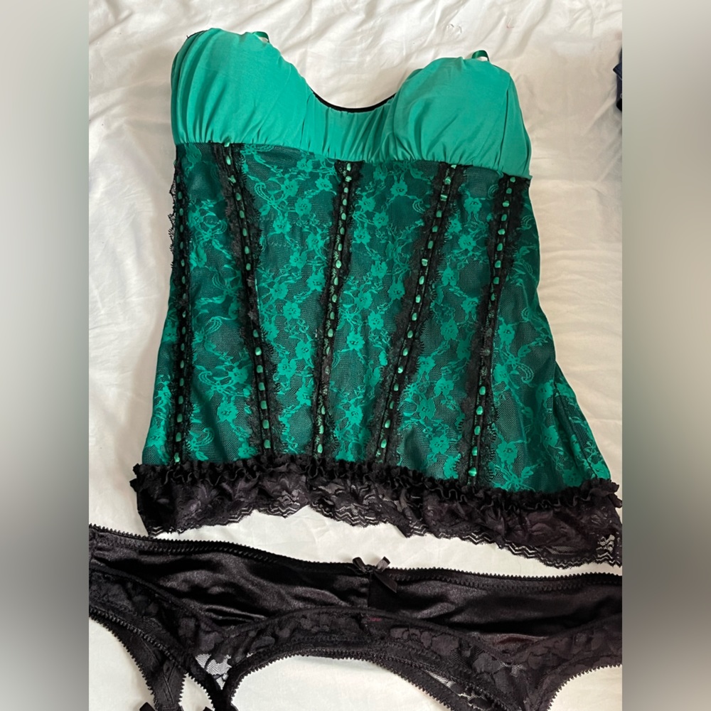 Green/black corset with black garter belt